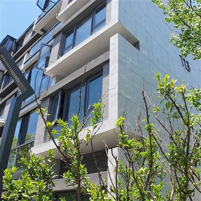 Rugalmas csempe gránit külső falburkolatokhoz